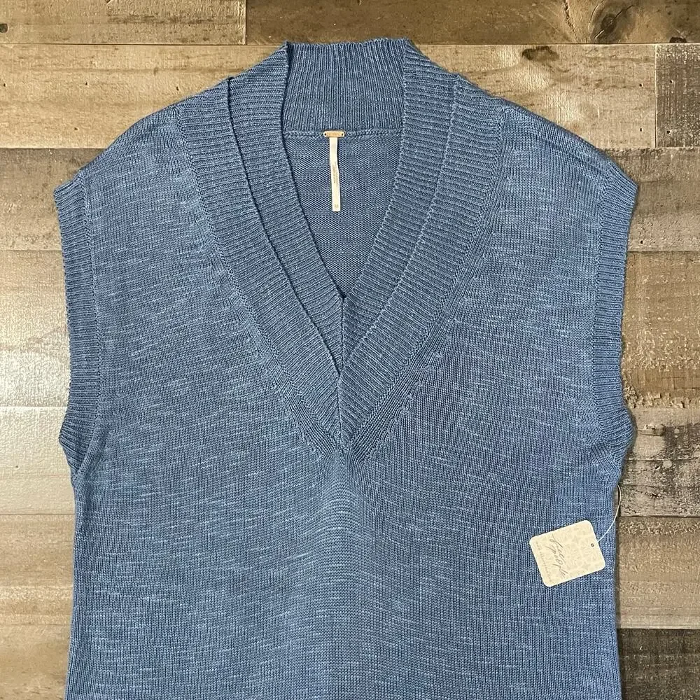 Free People Women’s Hannah Sweater Vest Oversized Double V-Neck Knit NWT Blue XS - Picture 7 of 13